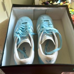 Brand new adidas Gazelle size US 7.5 they run one size bigger so it’s 8.5 size
